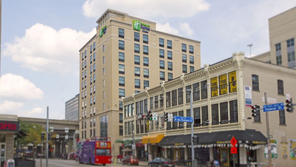 Holiday Inn Express & Suites PITTSBURGH NORTH SHORE by IHG