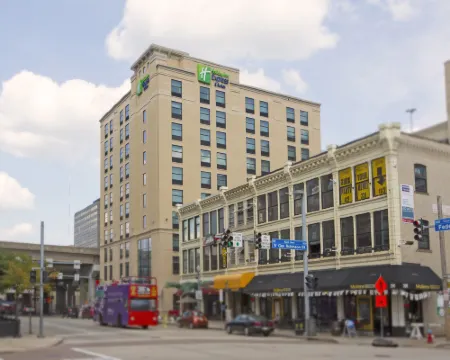 Holiday Inn Express & Suites PITTSBURGH NORTH SHORE by IHG Hotels in Pittsburgh