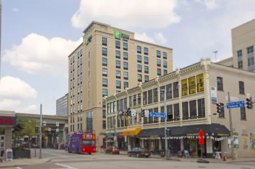 Holiday Inn Express & Suites PITTSBURGH NORTH SHORE by IHG Hotels in Pittsburgh