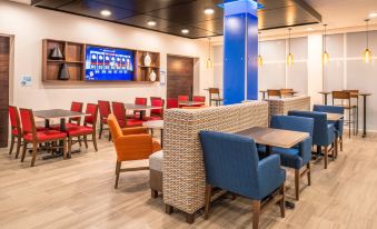 Holiday Inn Express & Suites Tampa North - Wesley Chapel