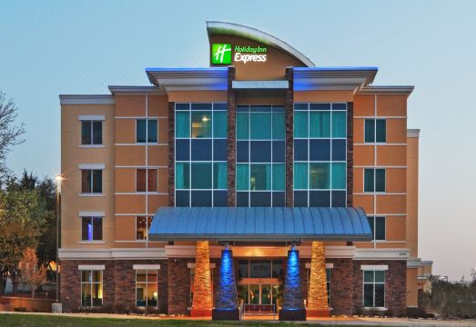 조식 및 수영장