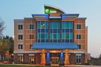 Holiday Inn Express & Suites North Dallas at Preston Hotels in Dallas