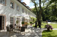 Brauereigasthof Hotel Aying Hotels in Valley