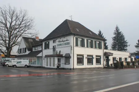Hotel am Wintergarten Отели в г. Реде
