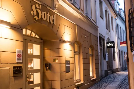 Hotel Goldener Löwe Отели рядом со станцией Meißen