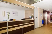 Séjours & Affaires Lille Europe Hotel a Mons-en-Baroeul