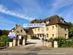 Logis Hotel le Relais de La Poste Restaurant le Fil du Temps