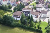 Wellness-Hotel Konditorei Cafe Talblick Hotels in Unterreichenbach