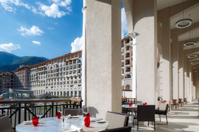 Restaurant Sochi Marriott Krasnaya Polyana Hotel Photo