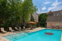 Residence Inn Chicago O'Hare - Rooftop Pools