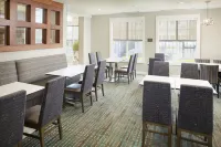 Residence Inn by Marriott Roanoke Airport - 朝食
