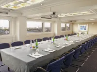The Tower Hotel, by Thistle โรงแรมใกล้เพกแฮม