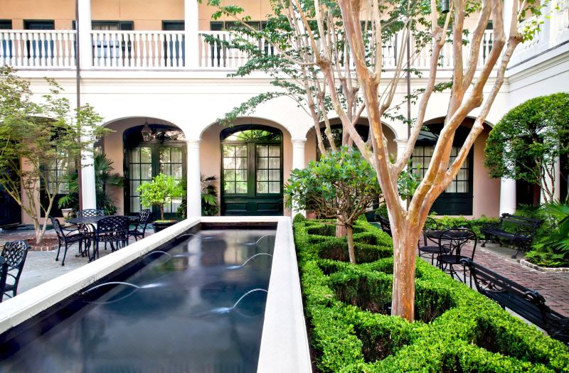 Planters Inn
