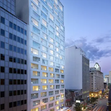 Residence Inn Montreal Downtown Отели рядом с достопримечательностью «Университет Макгилл»
