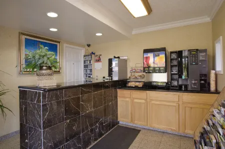 Muir Woods Lodge Отели рядом с достопримечательностью «CVS»