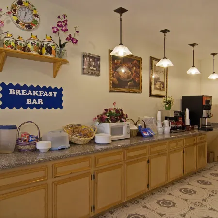 Americas Best Value Inn and Suites Bush International Airport