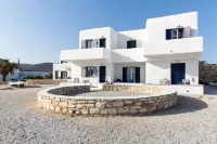 Paros Bay Hotel dekat Entropy Bar