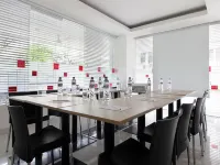 亞瑪里斯曼伽比薩酒店