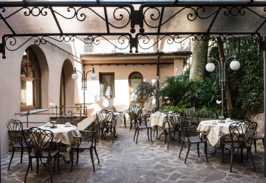 아들러 카발리에리 호텔