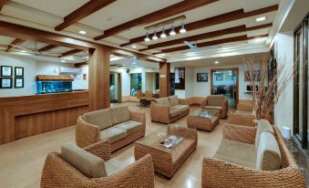 Sandalwood Hotel & Suites