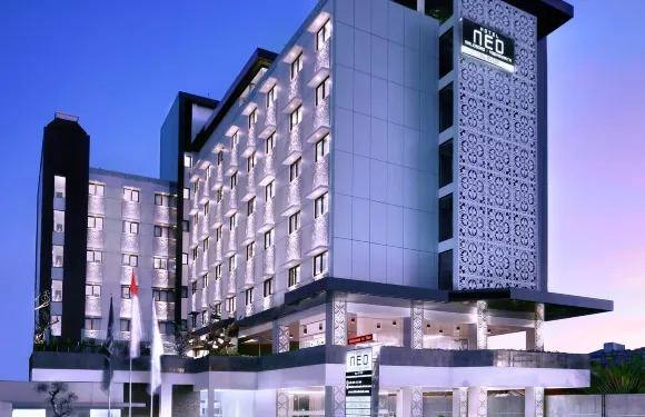 尼歐瑪裏波蘿酒店 - 阿斯頓酒店