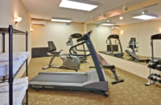 Quality Inn & Suites 5585 Ambler Drive Mississauga Ontario