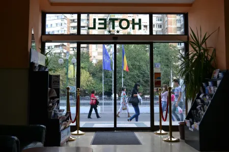 Hotel Sir Lujerului Отели в г. Бухарест