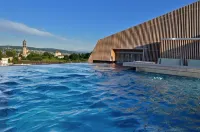 B2 Boutique Hotel + Spa - Pools