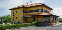 Hotel Camangu Hotels in Naves