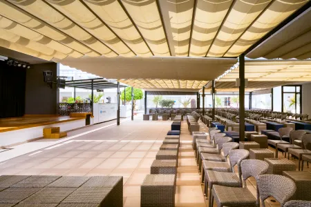 Aequora Lanzarote Suites