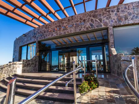 Apartamentos BlueBay Beach Club Отели в г. Тарахалильо