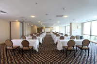 إيزر بريميام هوتل آند سبا