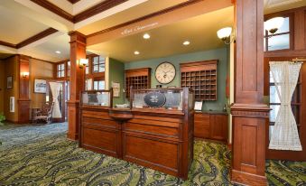 Best Western the Hotel Chequamegon