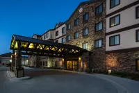 Canad Inns Destination Center Grand Forks Отели в г. 