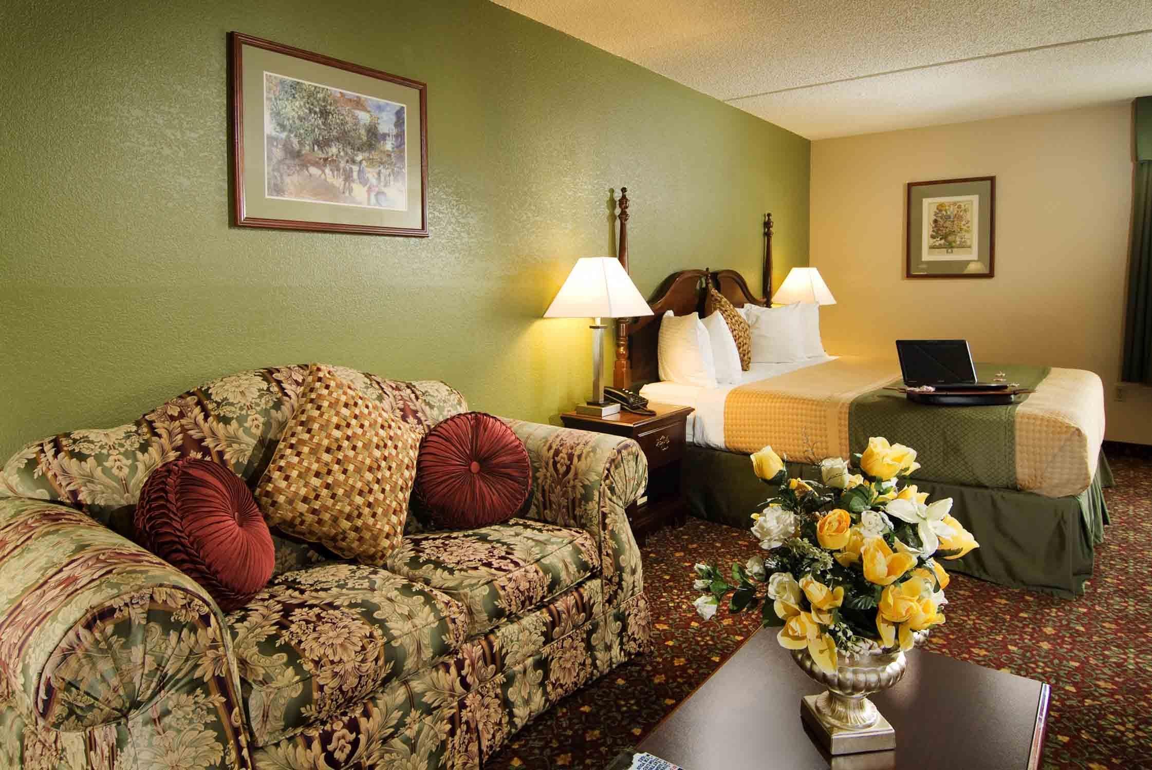 Best Western Luxbury Inn Fort Wayne