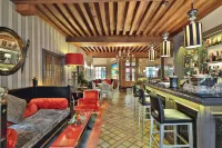 Le Cep Hotels in Pommard