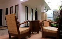 Omah Etan Batu