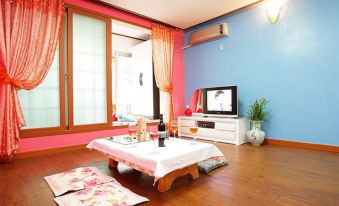 Taean West Pine Pension