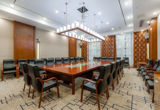 2. 샤탄 징셔 리조..