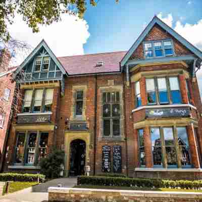 D'Parys Hotel Exterior