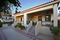 Mythos- Platanias- Hotel -Apts Hotels in Mousoures