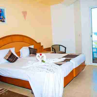 Thapsus Beach Resort Rooms