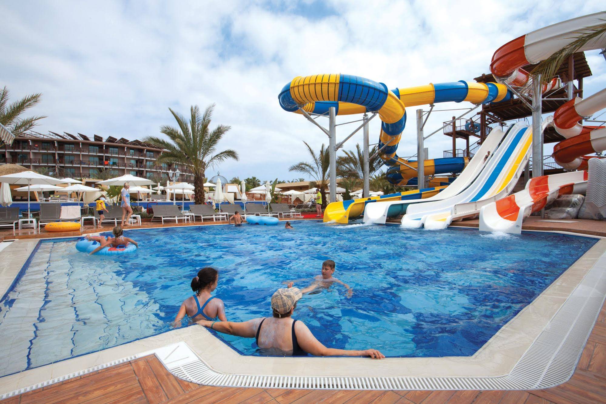 Quattro Beach Spa & Resort - All Inclusive