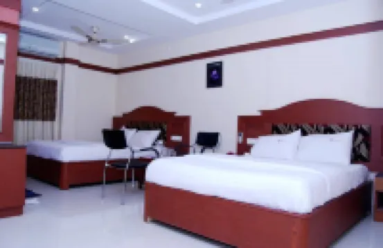 Hotel Imperial Regency ティルネルベリのホテル