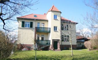 Ferienwohnung Villa Kadenstraße