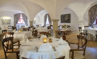 Hotel Schloss Gabelhofen - Housity