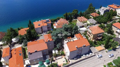 Hotel Abalone Hotel di Dramalj