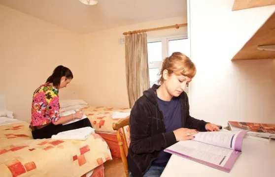 考特布拉克住宿公寓酒店 - 校外住宿