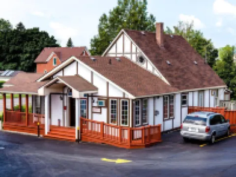 Cedar Lodge Motel Hotels in Goderich