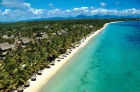 Trou aux Biches Beachcomber Golf Resort & Spa Hôtels à proximité de : Notre-Dame Auxiliatrice de Cap Malheureux